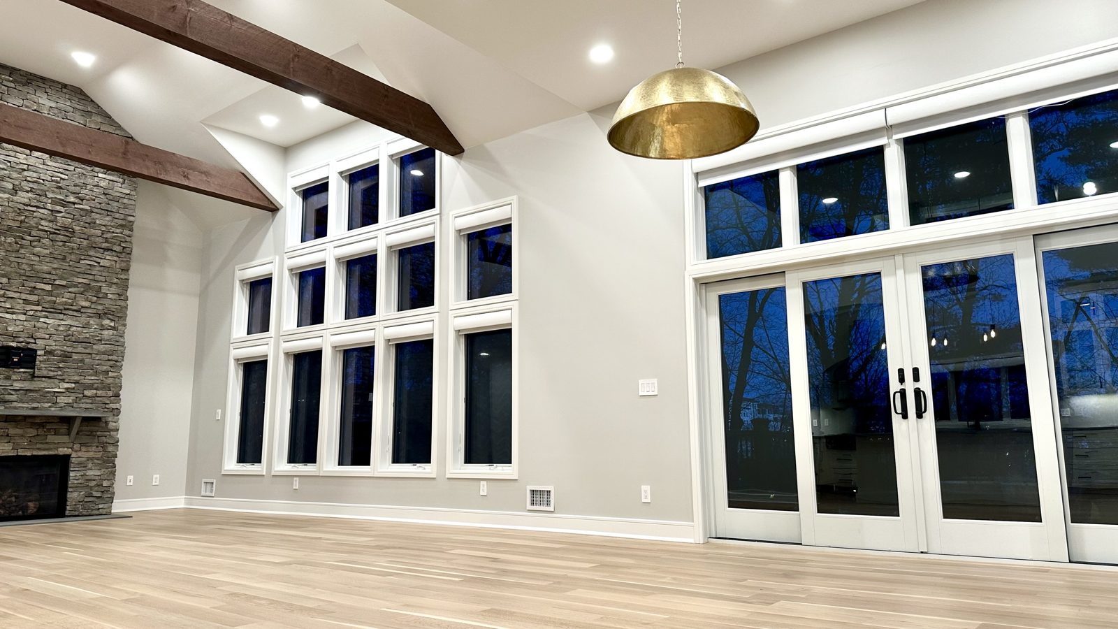 Magnolia Home Remodeling Group, Montclair NJ: Andersen 400 Series windows and patio doors in a finished living space